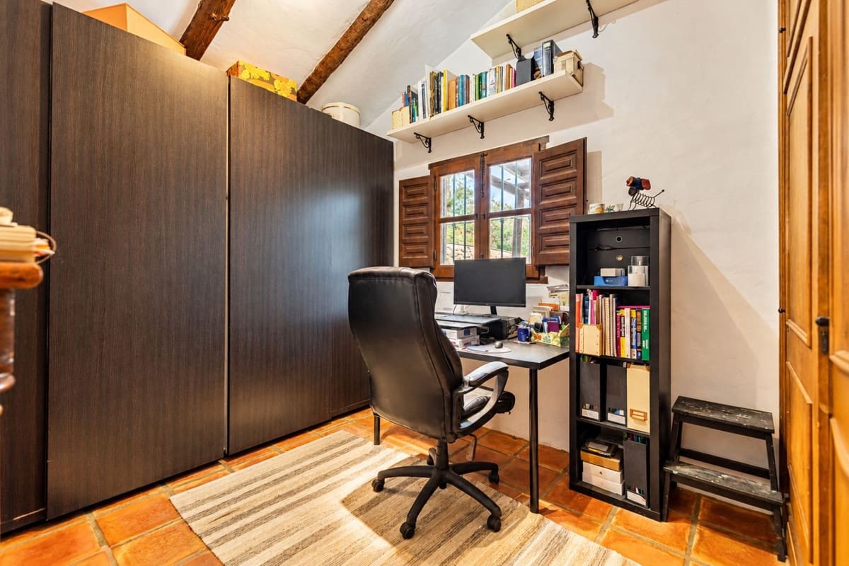 3 soverom Finca/Herregård til salgs i Archez med svømmebasseng garasje - € 375 000 (Ref: 10158768)