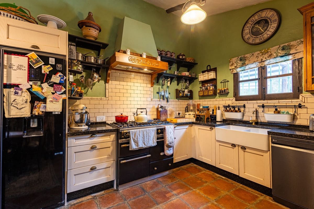 3 soverom Finca/Herregård til salgs i Archez med svømmebasseng garasje - € 375 000 (Ref: 10158768)