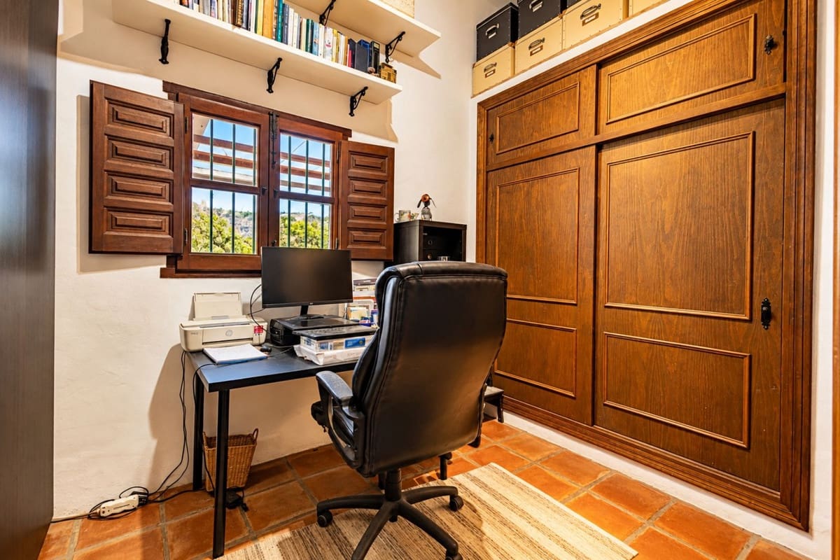 3 soverom Finca/Herregård til salgs i Archez med svømmebasseng garasje - € 375 000 (Ref: 10158768)