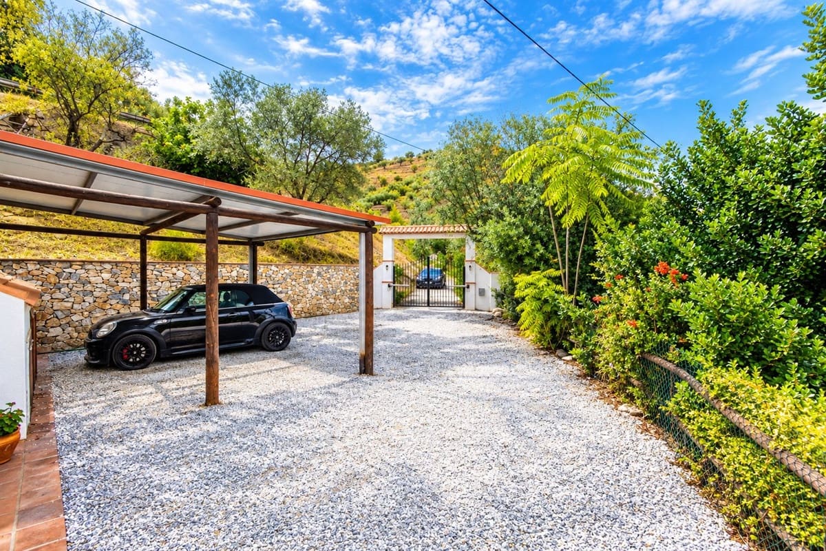 3 soverom Finca/Herregård til salgs i Archez med svømmebasseng garasje - € 375 000 (Ref: 10158768)