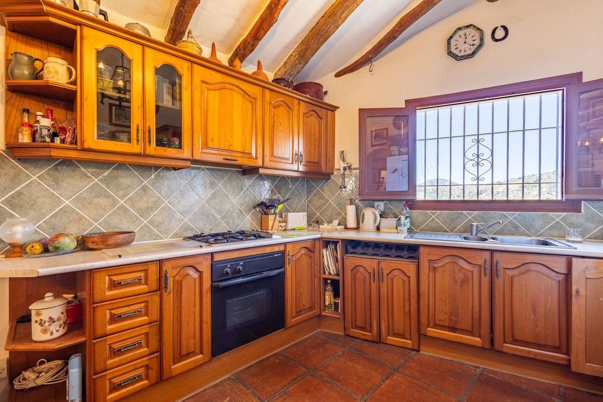 2 bedroom Villa for sale in Competa with pool - € 349,000 (Ref: 10158769)