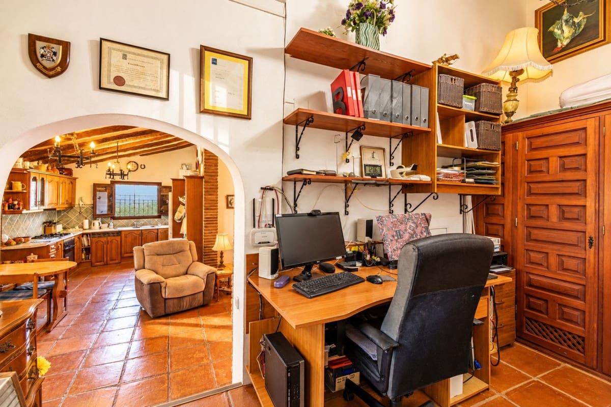 2 bedroom Villa for sale in Competa with pool - € 349,000 (Ref: 10158769)