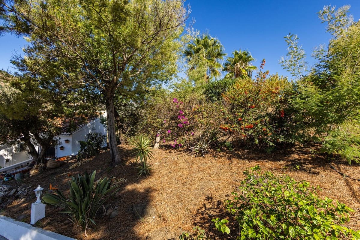 2 bedroom Villa for sale in Competa with pool - € 349,000 (Ref: 10158769)