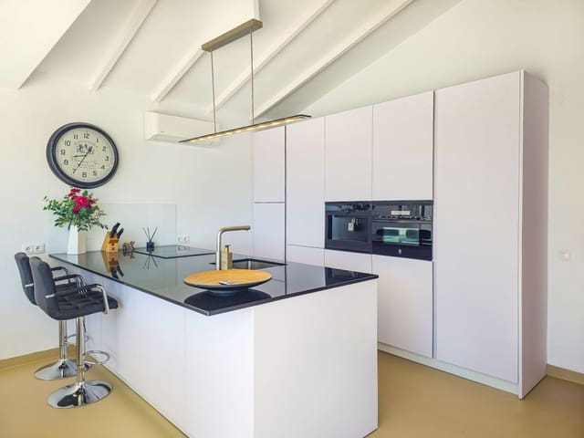 3 sypialnia Willa na sprzedaż w Cómpeta z basenem garażem - 595 000 € (Ref: 10160781)