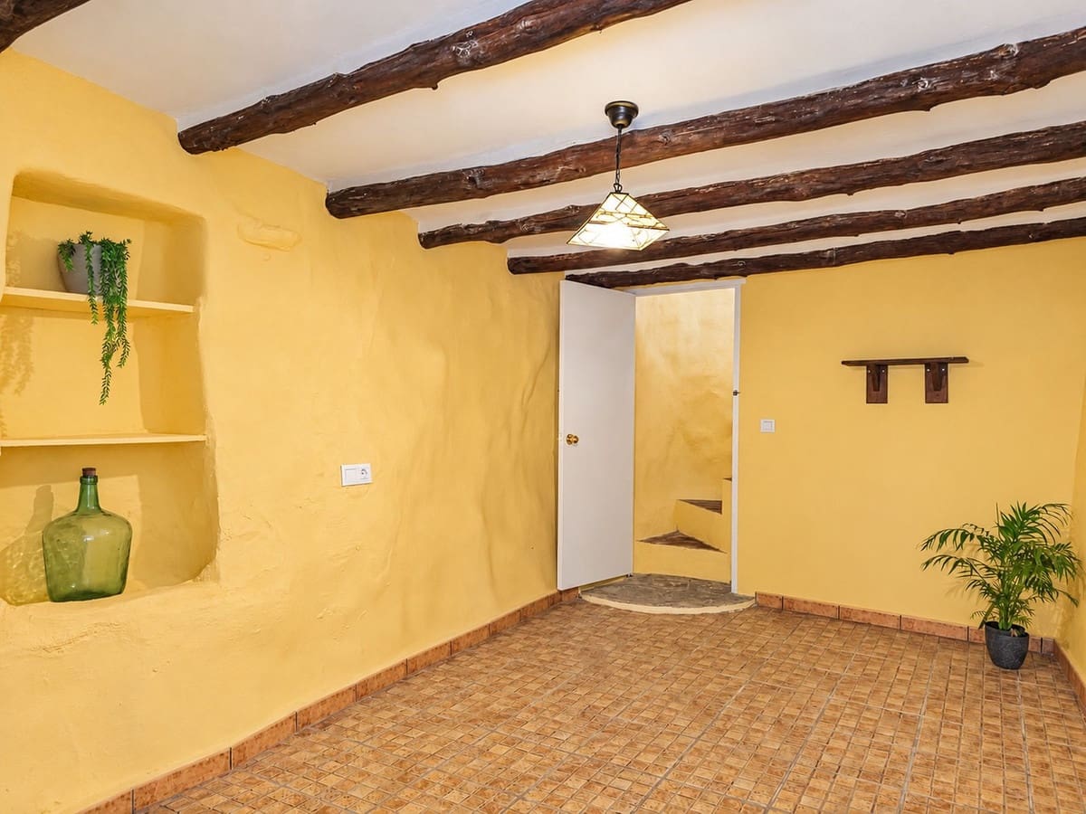 5 bedroom Finca/Country House for sale in Canillas de Albaida with pool garage - € 395,000 (Ref: 10164015)