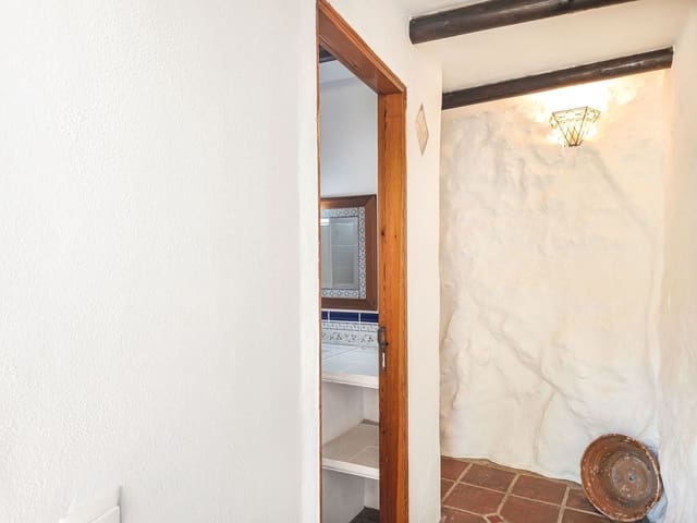 5 quarto Quinta/Casa Rural para venda em Canillas de Albaida com piscina garagem - 395 000 € (Ref: 10164015)