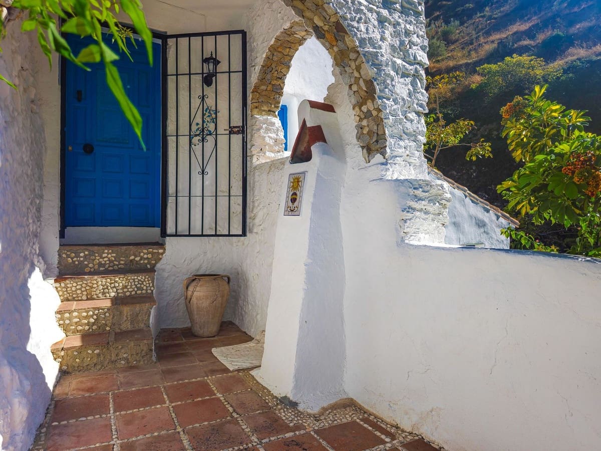 5 bedroom Finca/Country House for sale in Canillas de Albaida with pool garage - € 395,000 (Ref: 10164015)