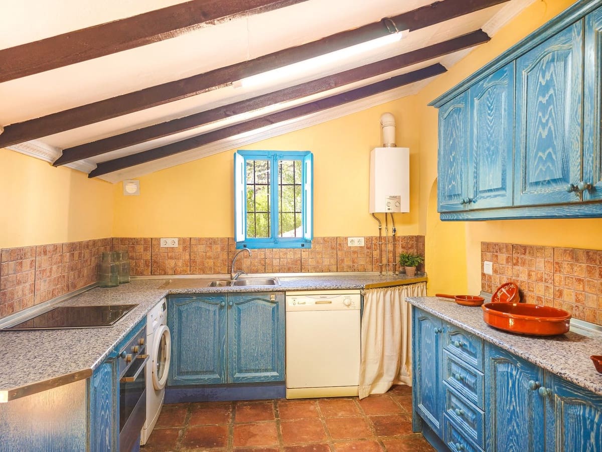 5 bedroom Finca/Country House for sale in Canillas de Albaida with pool garage - € 395,000 (Ref: 10164015)