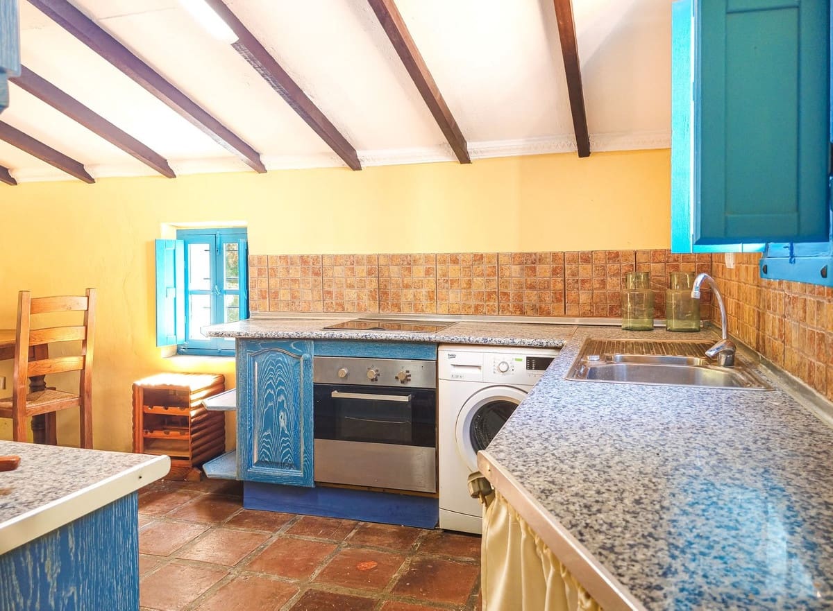 5 bedroom Finca/Country House for sale in Canillas de Albaida with pool garage - € 395,000 (Ref: 10164015)