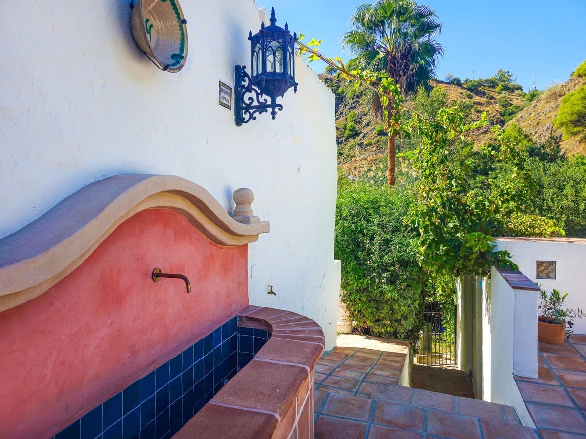 5 bedroom Finca/Country House for sale in Canillas de Albaida with pool garage - € 395,000 (Ref: 10164015)