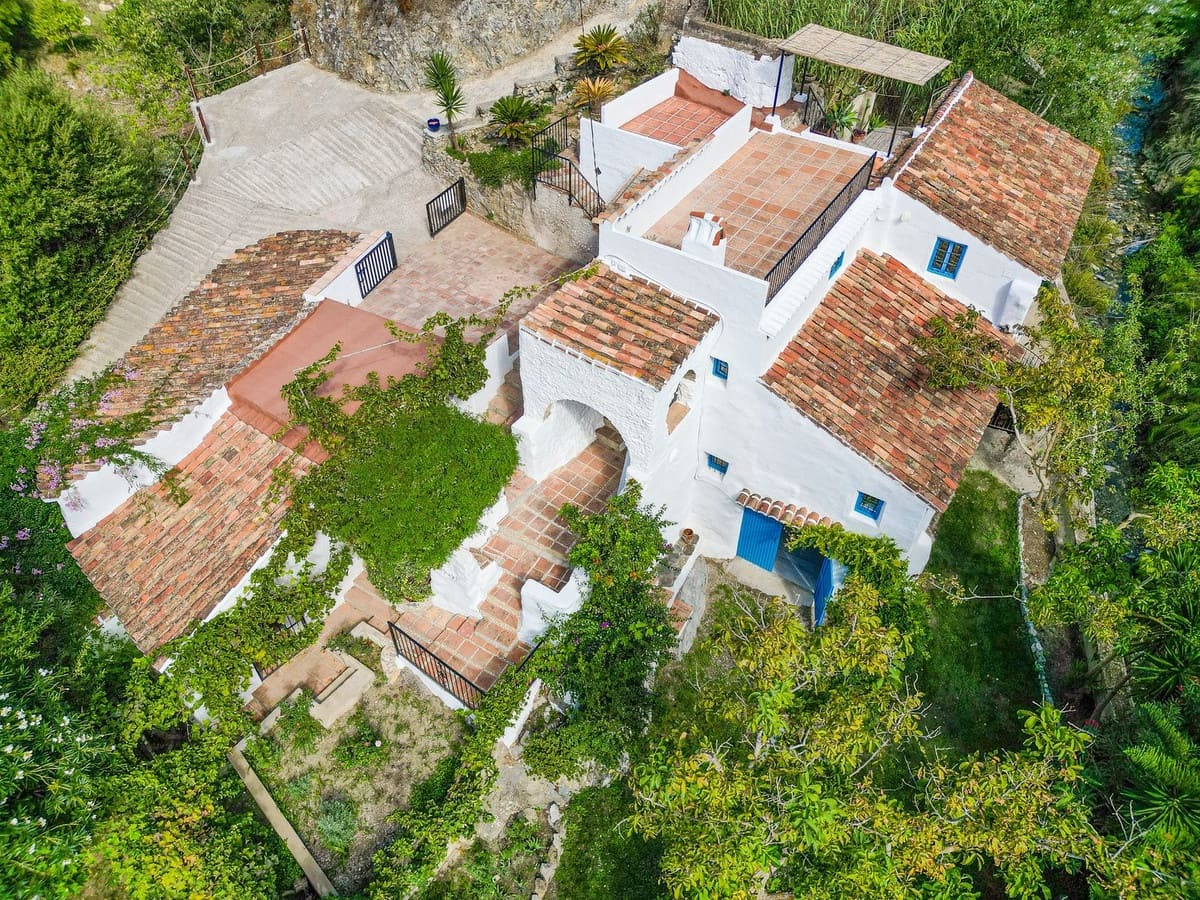 5 bedroom Finca/Country House for sale in Canillas de Albaida with pool garage - € 395,000 (Ref: 10164015)