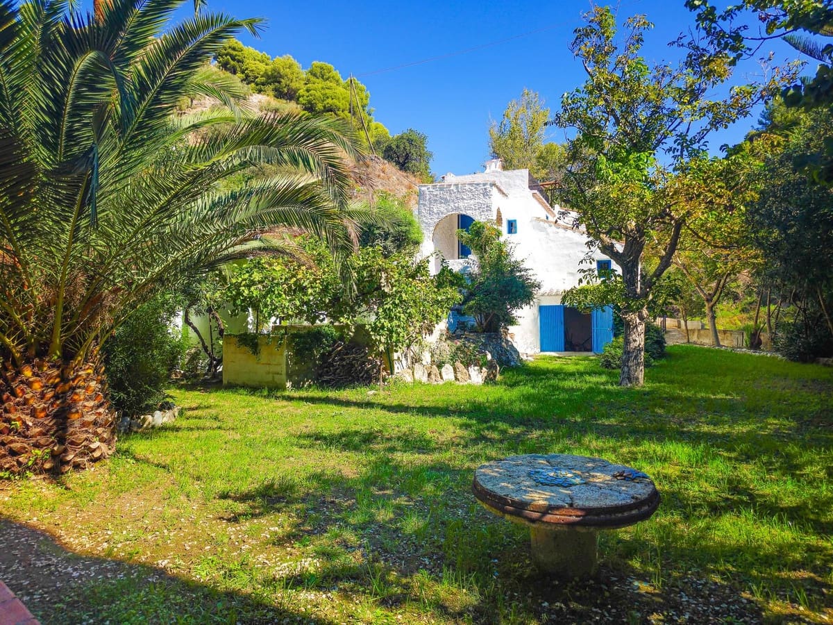 5 bedroom Finca/Country House for sale in Canillas de Albaida with pool garage - € 395,000 (Ref: 10164015)