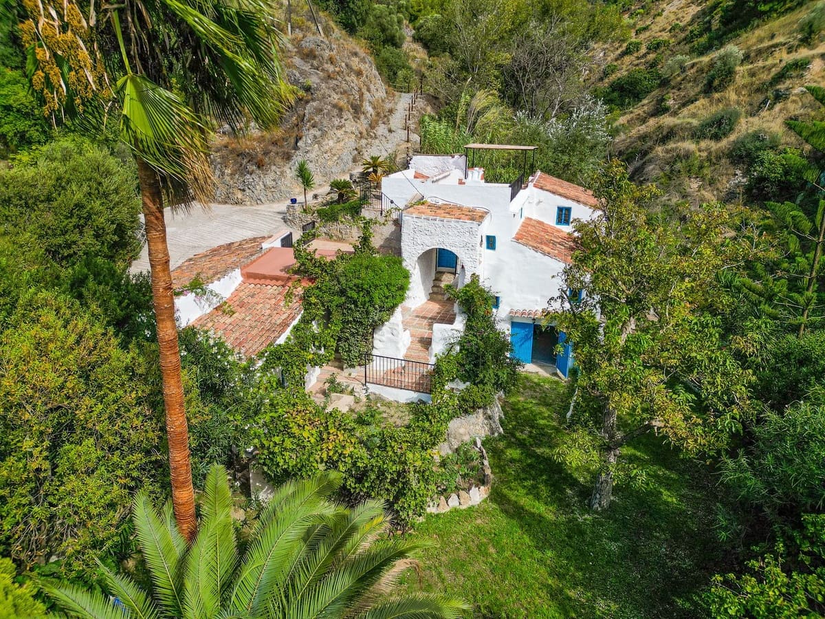 5 bedroom Finca/Country House for sale in Canillas de Albaida with pool garage - € 395,000 (Ref: 10164015)