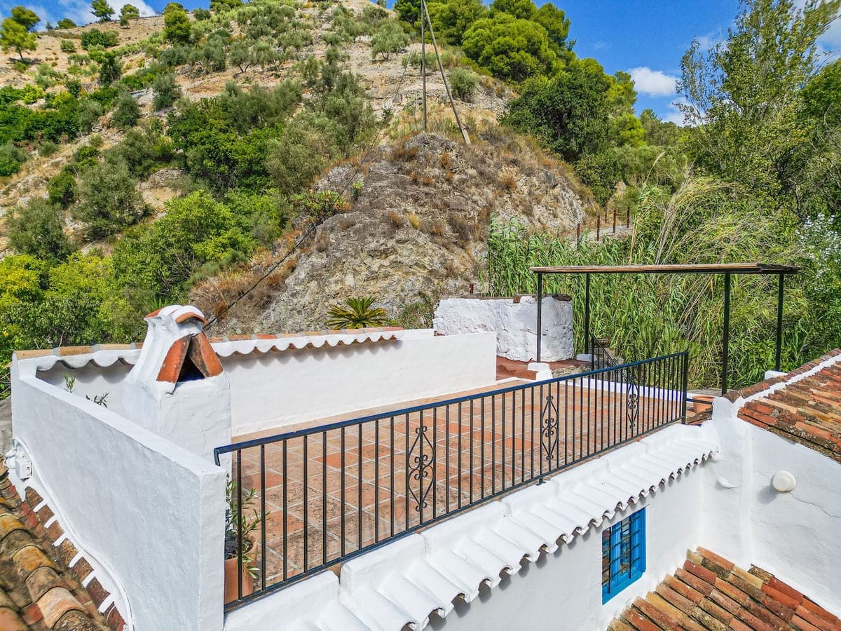 5 bedroom Finca/Country House for sale in Canillas de Albaida with pool garage - € 395,000 (Ref: 10164015)