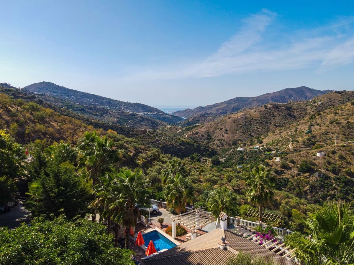 3 Zimmer Villa zu verkaufen in Competa mit Pool Garage - 849.000 € (Ref: 10172285)
