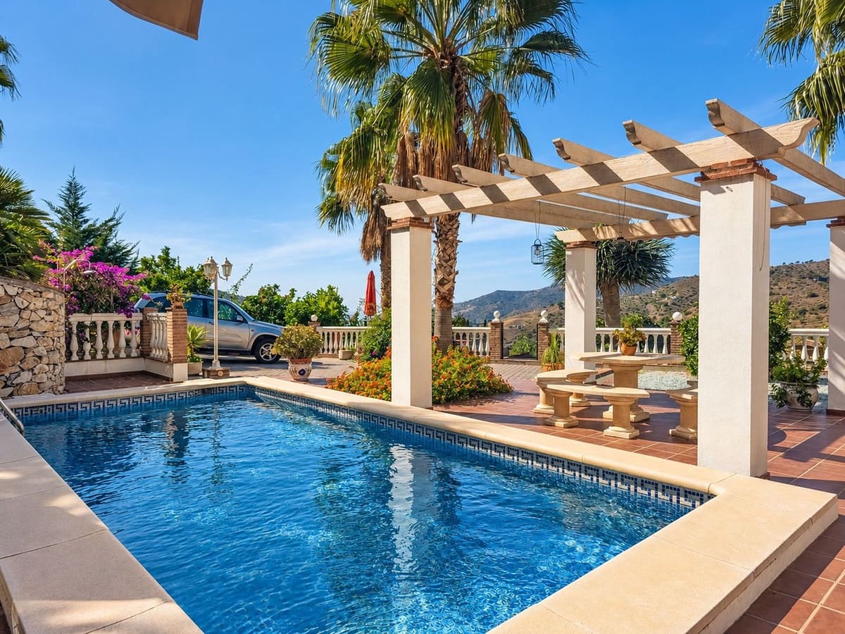 3 Zimmer Villa zu verkaufen in Competa mit Pool Garage - 849.000 € (Ref: 10172285)