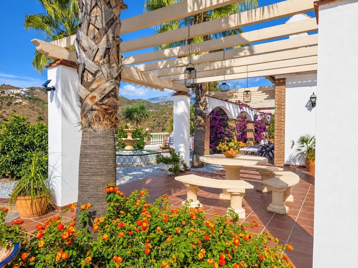 3 Zimmer Villa zu verkaufen in Competa mit Pool Garage - 849.000 € (Ref: 10172285)