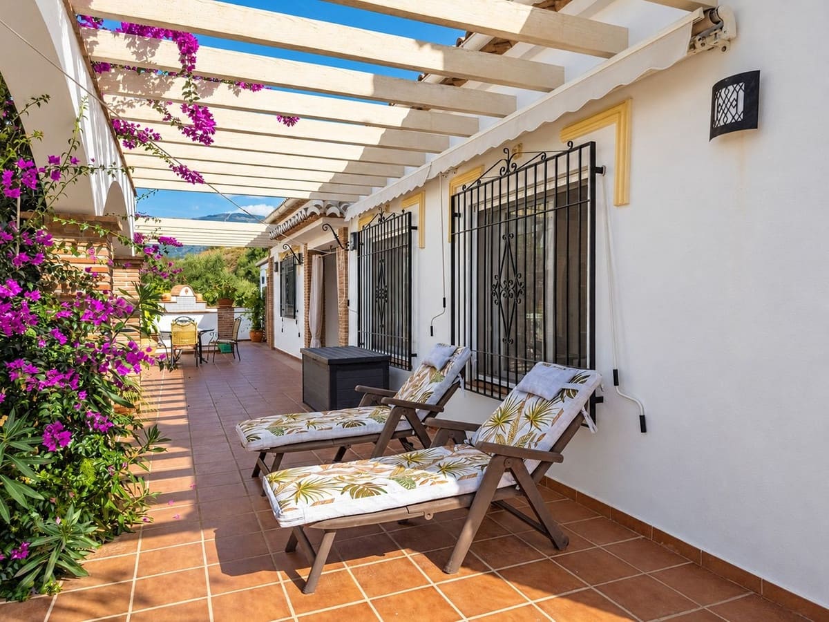 3 Zimmer Villa zu verkaufen in Competa mit Pool Garage - 849.000 € (Ref: 10172285)