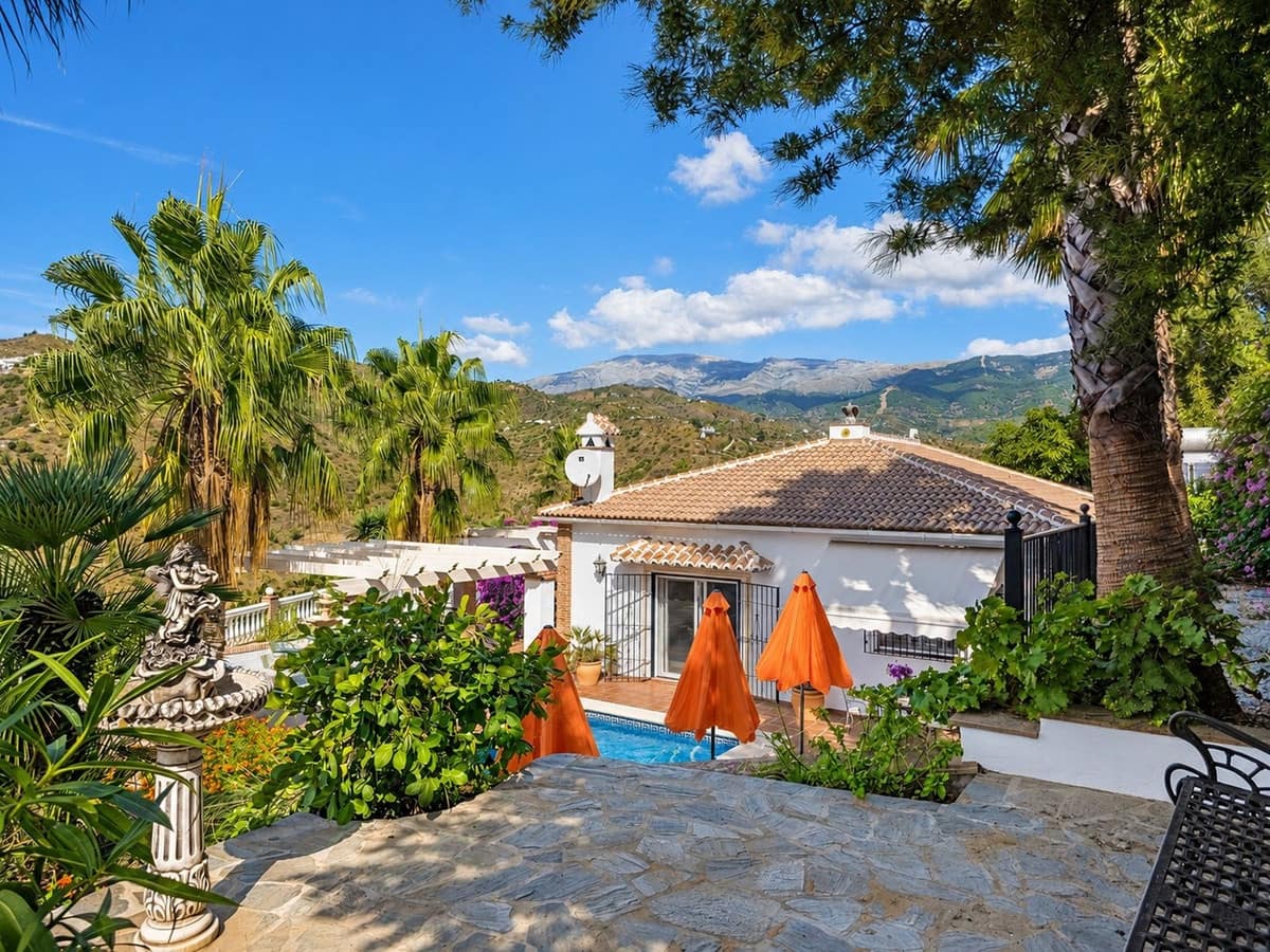 3 Zimmer Villa zu verkaufen in Competa mit Pool Garage - 849.000 € (Ref: 10172285)