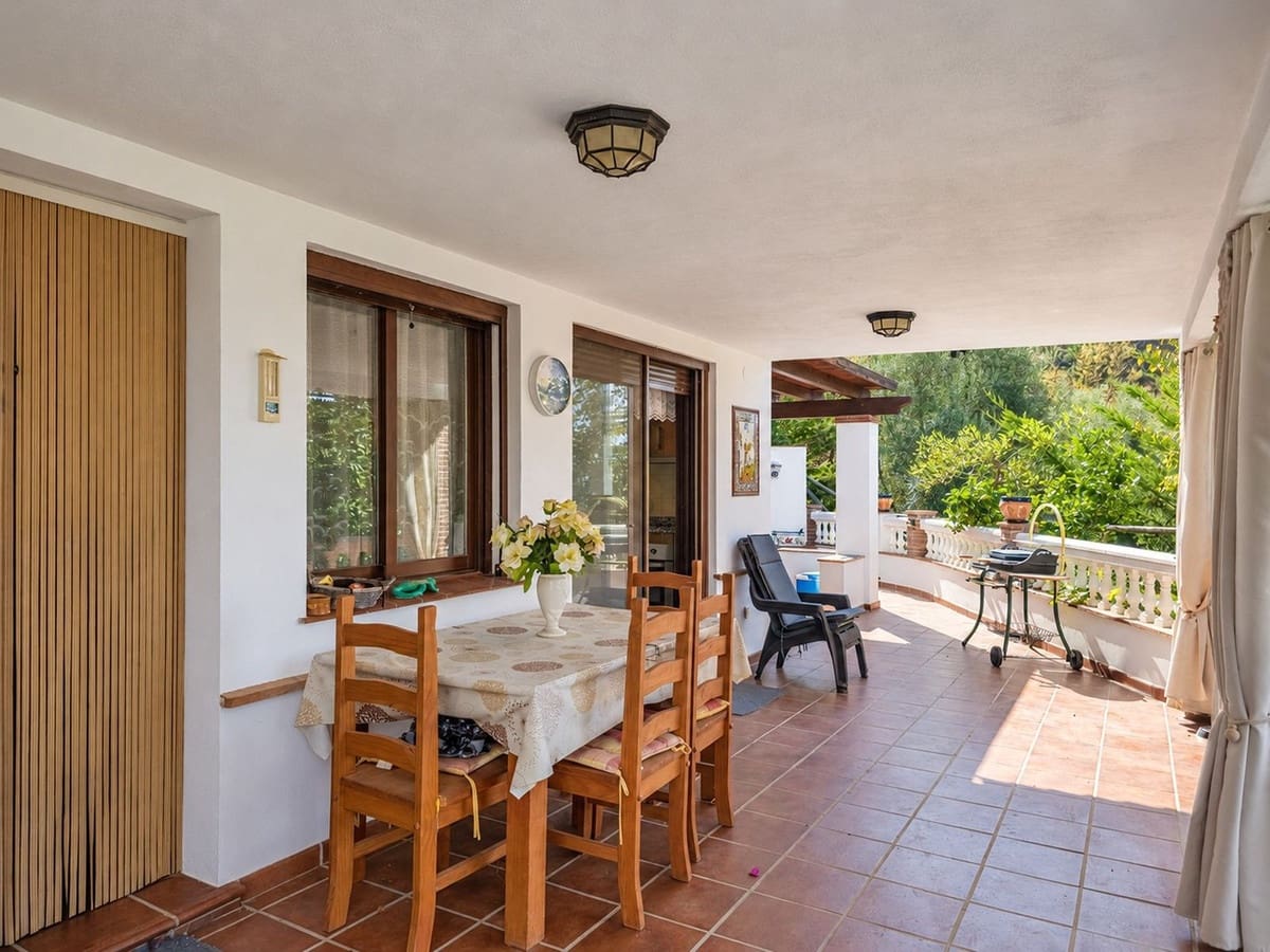 7 sypialnia Willa na sprzedaż w Competa z basenem garażem - 1 399 000 € (Ref: 10172286)