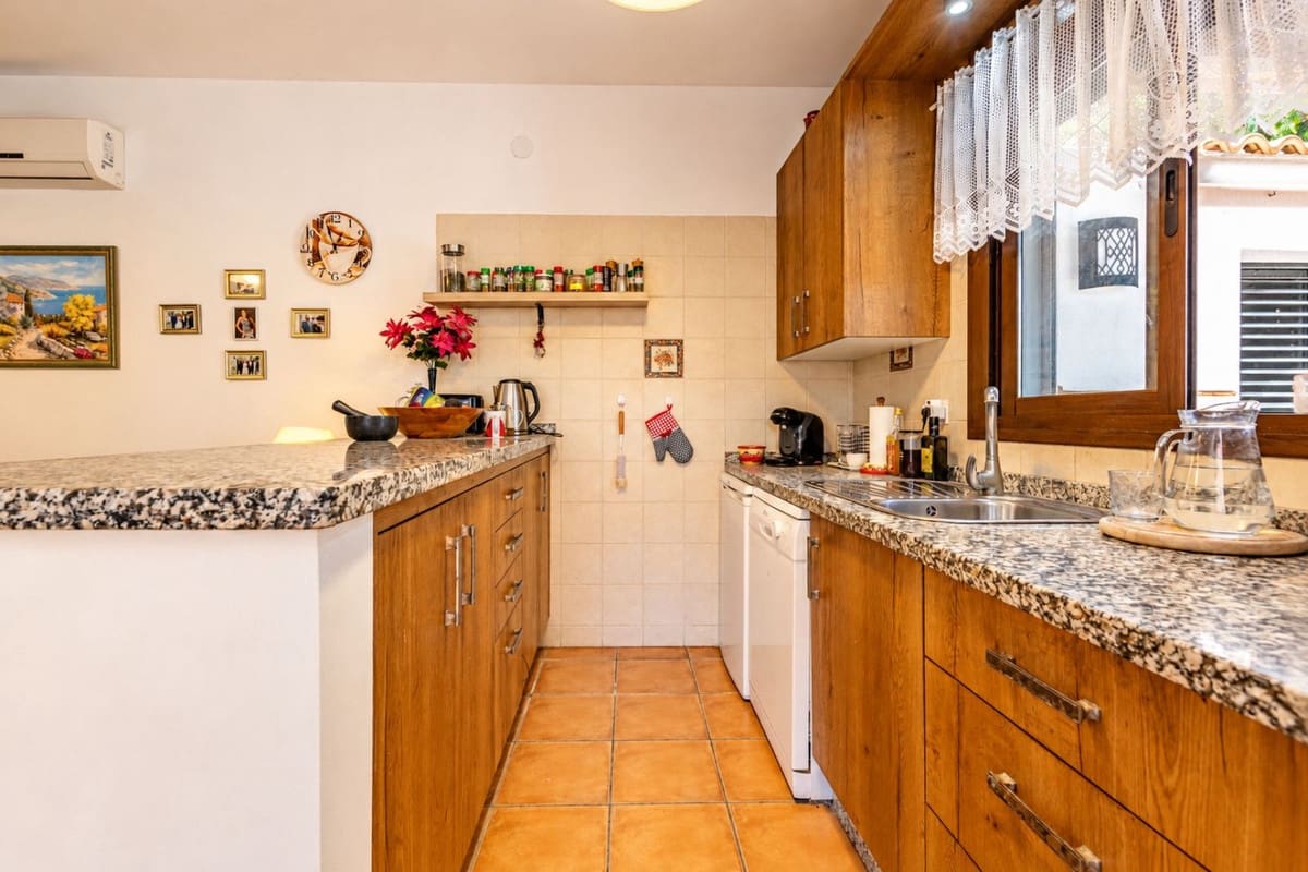 7 sypialnia Willa na sprzedaż w Competa z basenem garażem - 1 399 000 € (Ref: 10172286)