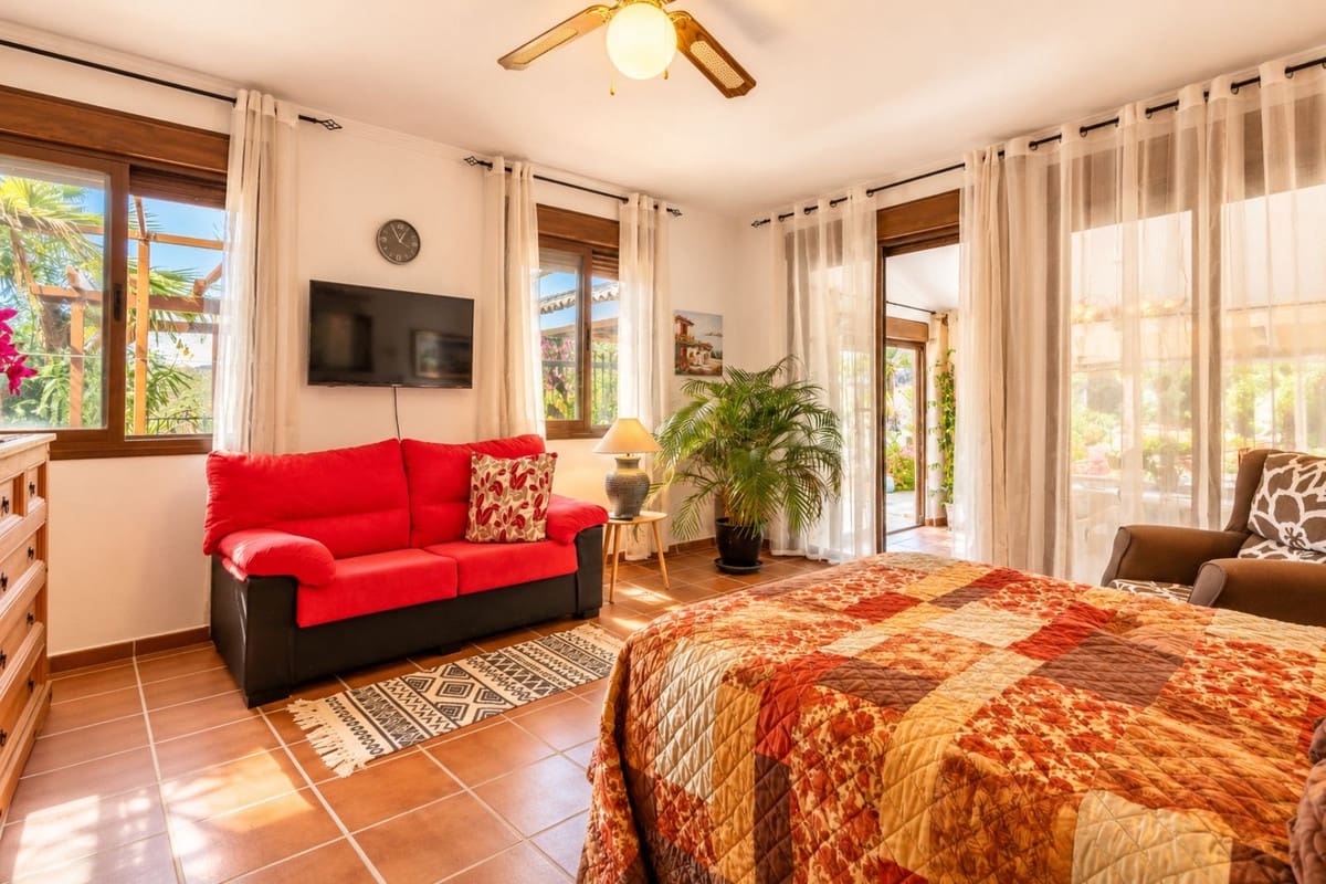 7 sypialnia Willa na sprzedaż w Competa z basenem garażem - 1 399 000 € (Ref: 10172286)