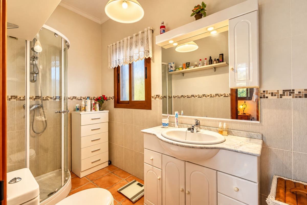 7 sypialnia Willa na sprzedaż w Competa z basenem garażem - 1 399 000 € (Ref: 10172286)