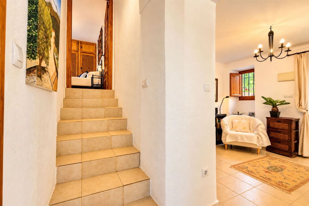 5 slaapkamer Villa te koop in Iznajar met zwembad garage - € 375.000 (Ref: 10175468)