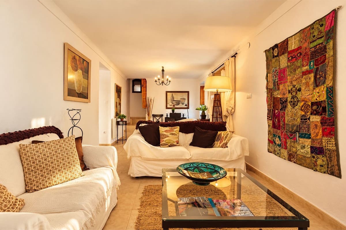 5 slaapkamer Villa te koop in Iznajar met zwembad garage - € 375.000 (Ref: 10175468)