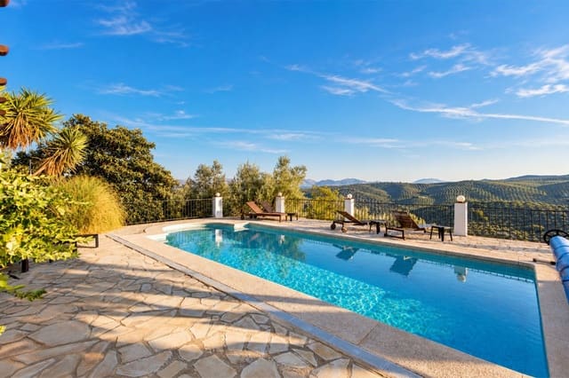 5 slaapkamer Villa te koop in Iznájar met zwembad garage - € 375.000 (Ref: 10175468)