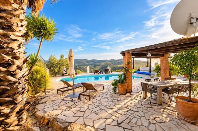5 slaapkamer Villa te koop in Iznájar met zwembad garage - € 375.000 (Ref: 10175468)