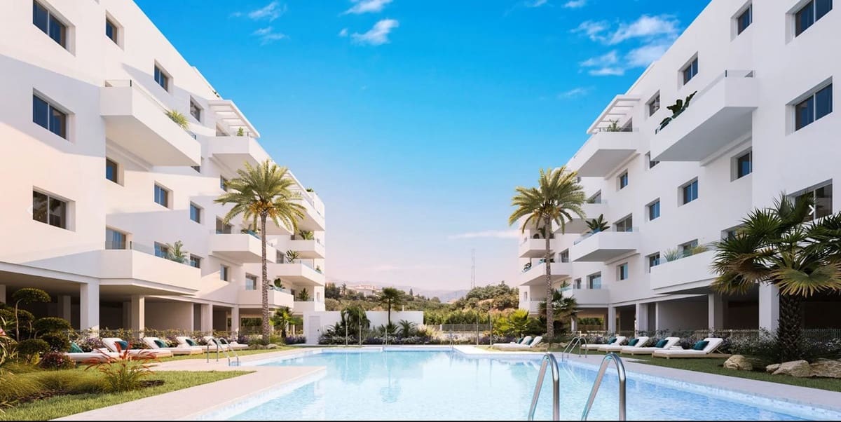 3 bedroom Apartment for sale in Algarrobo Costa with pool garage - € 350,000 (Ref: 10175748)