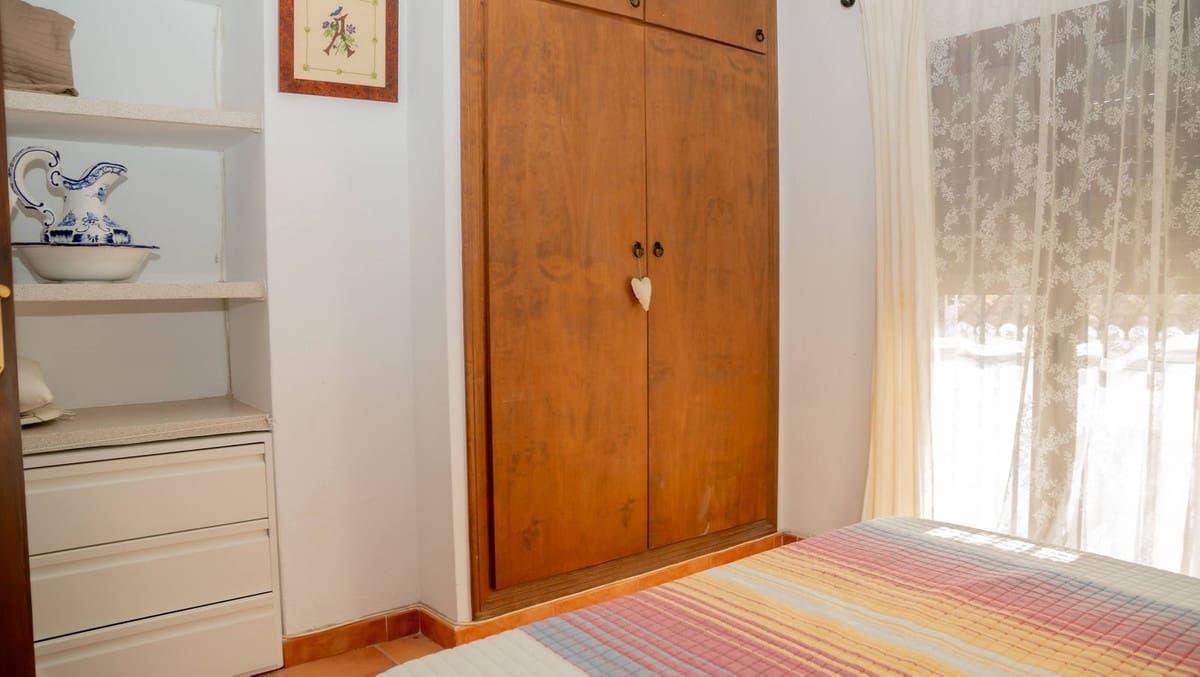 Casa de 3 habitaciones en Alora en venta - 190.000 € (Ref: 10177481)