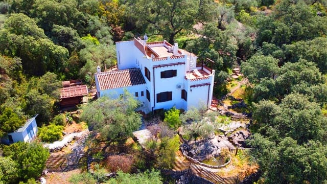 4 Zimmer Villa zu verkaufen in Comares mit Garage - 356.000 € (Ref: 8410134)