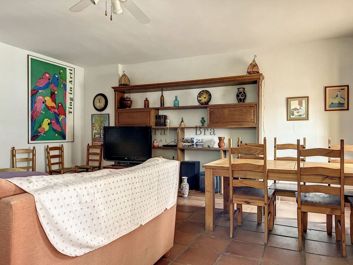 4 slaapkamer Halfvrijstaande villa te koop in Comares met garage - € 250.000 (Ref: 8410136)
