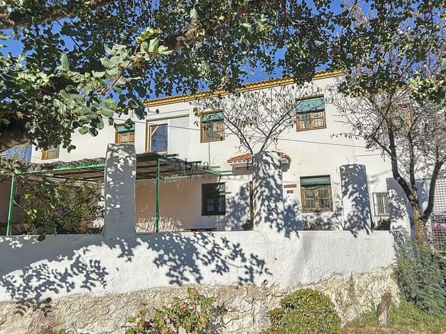 4 quarto Moradia Geminada para venda em Comares com garagem - 250 000 € (Ref: 8410136)