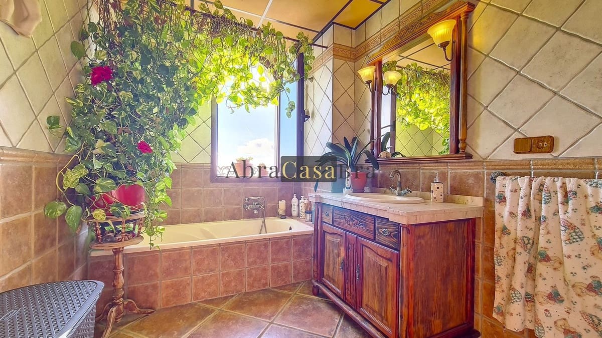 4 Zimmer Haus zu verkaufen in Competa mit Pool Garage - 470.000 € (Ref: 8410142)