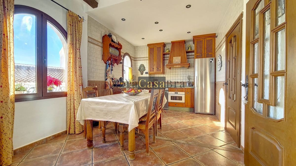 4 Zimmer Haus zu verkaufen in Competa mit Pool Garage - 470.000 € (Ref: 8410142)