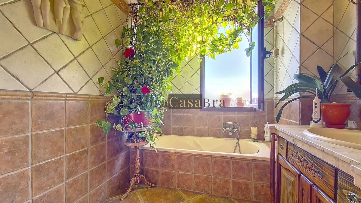 4 Zimmer Haus zu verkaufen in Competa mit Pool Garage - 470.000 € (Ref: 8410142)