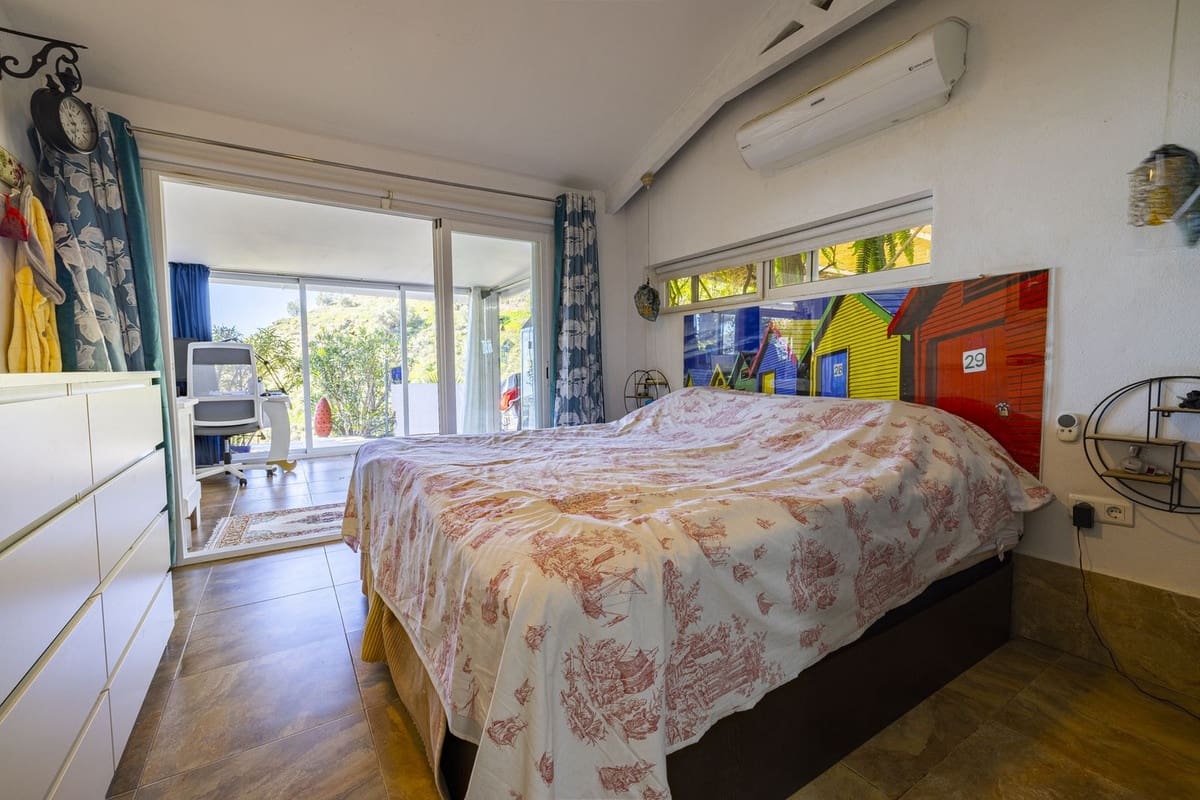 3 sovrum Villa till salu i Arenas med pool garage - 439 000 € (Ref: 8410144)