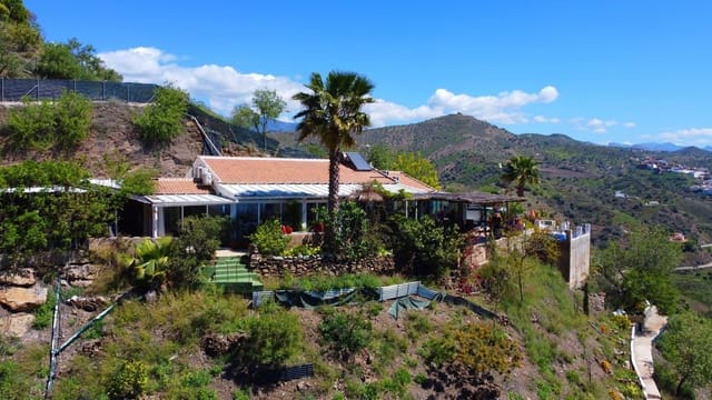 3 soverom Villa til salgs i Arenas med svømmebasseng garasje - € 439 000 (Ref: 8410144)