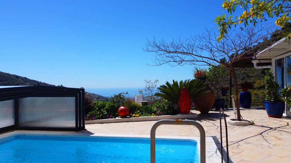 3 sovrum Villa till salu i Arenas med pool garage - 439 000 € (Ref: 8410144)