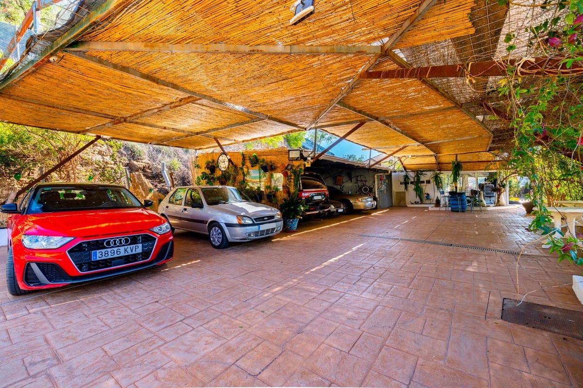 3 sovrum Villa till salu i Arenas med pool garage - 439 000 € (Ref: 8410144)