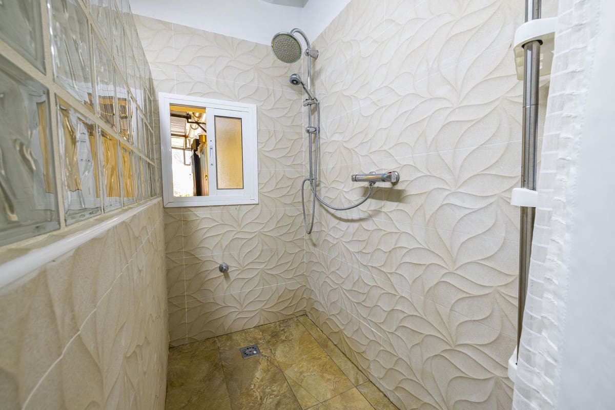 3 Zimmer Villa zu verkaufen in Arenas mit Pool Garage - 439.000 € (Ref: 8410144)