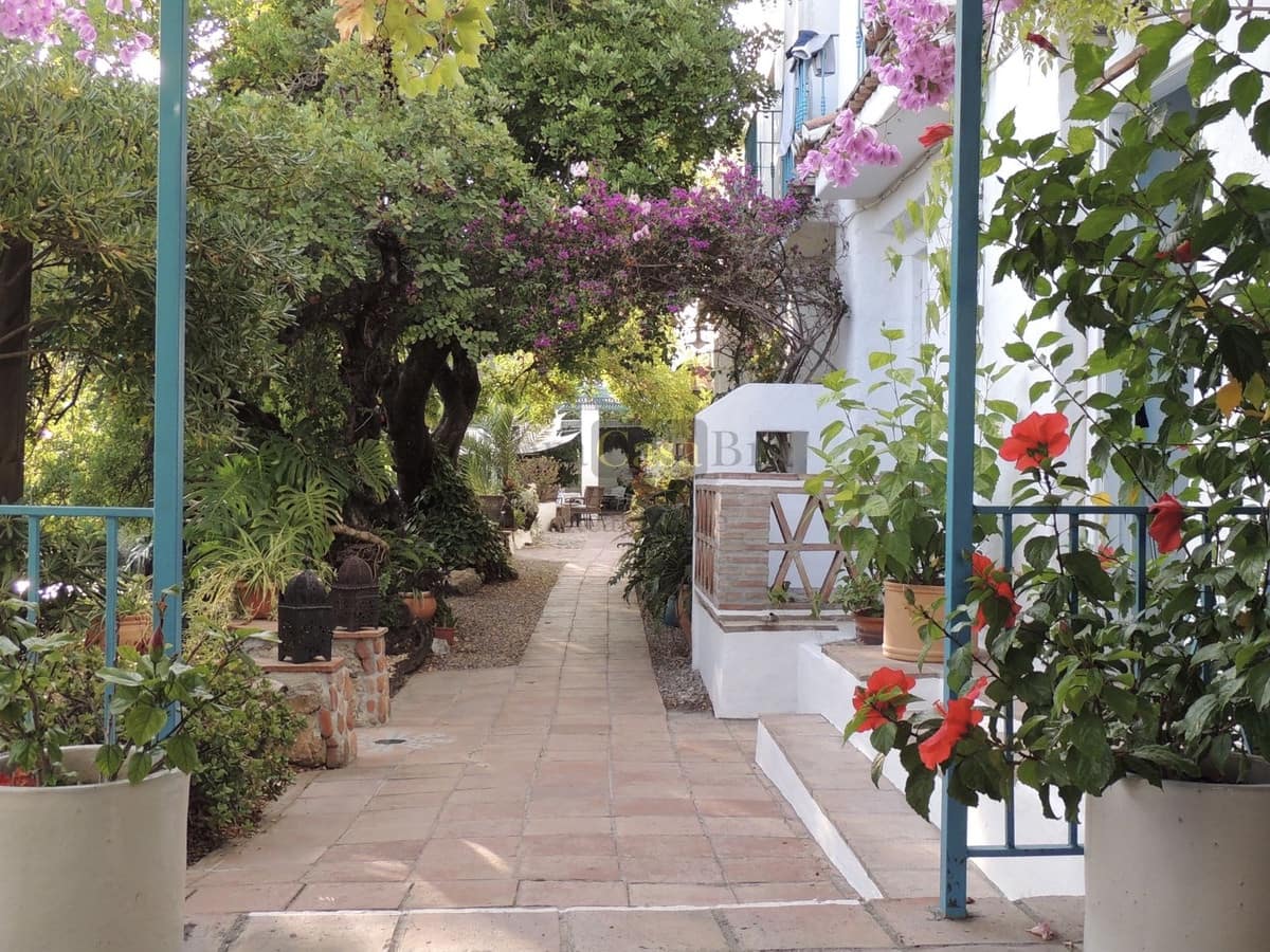 16 bedroom Finca/Country House for sale in Canillas de Albaida with pool garage - € 1,900,000 (Ref: 8410147)