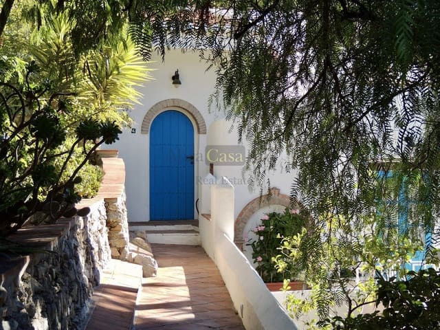 16 bedroom Finca/Country House for sale in Canillas de Albaida with pool garage - € 1,900,000 (Ref: 8410147)