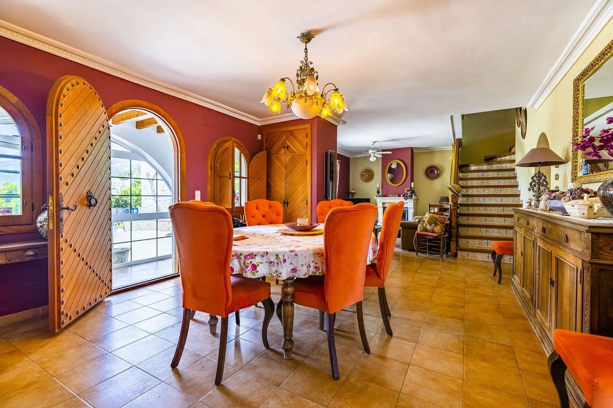 5 soveværelse Villa til salg i Competa med swimmingpool garage - € 785.000 (Ref: 8410161)