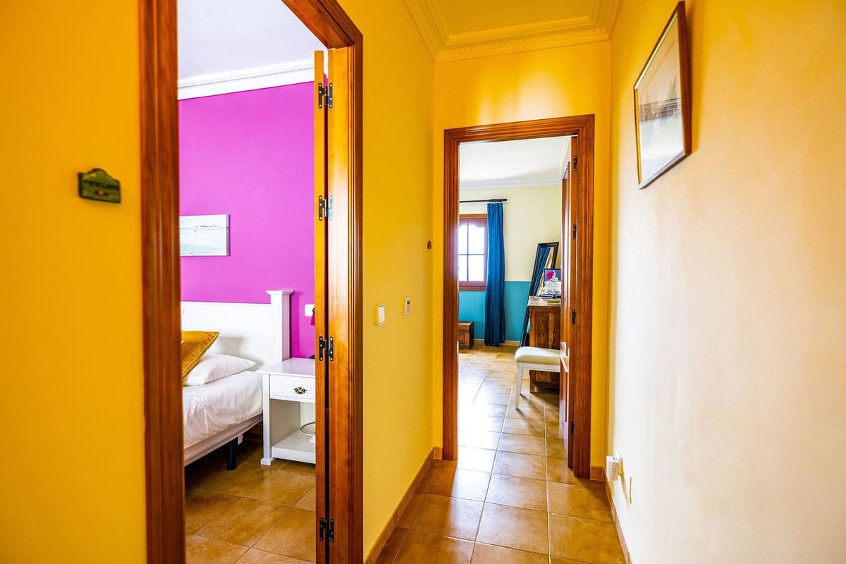 5 soveværelse Villa til salg i Competa med swimmingpool garage - € 785.000 (Ref: 8410161)