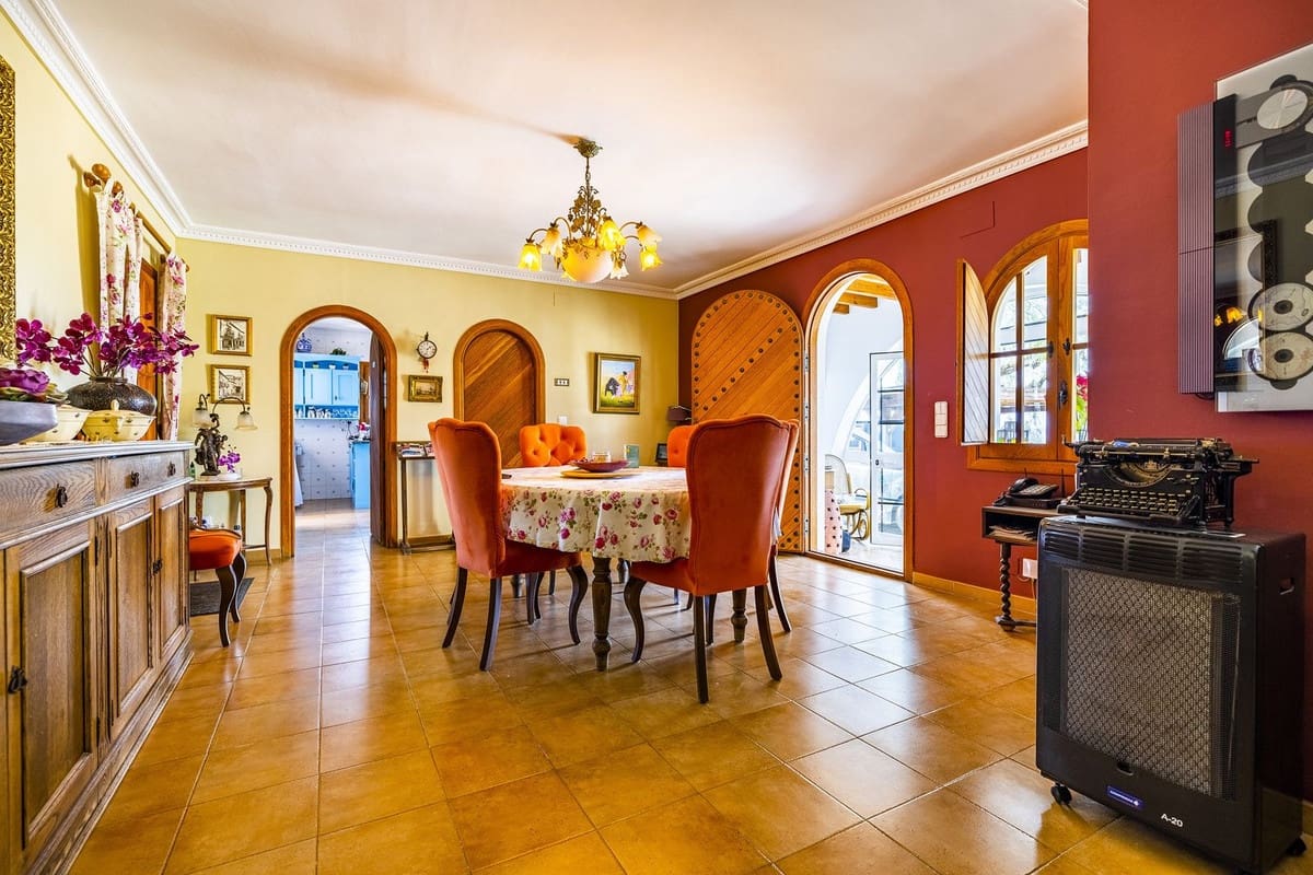 5 soveværelse Villa til salg i Competa med swimmingpool garage - € 785.000 (Ref: 8410161)