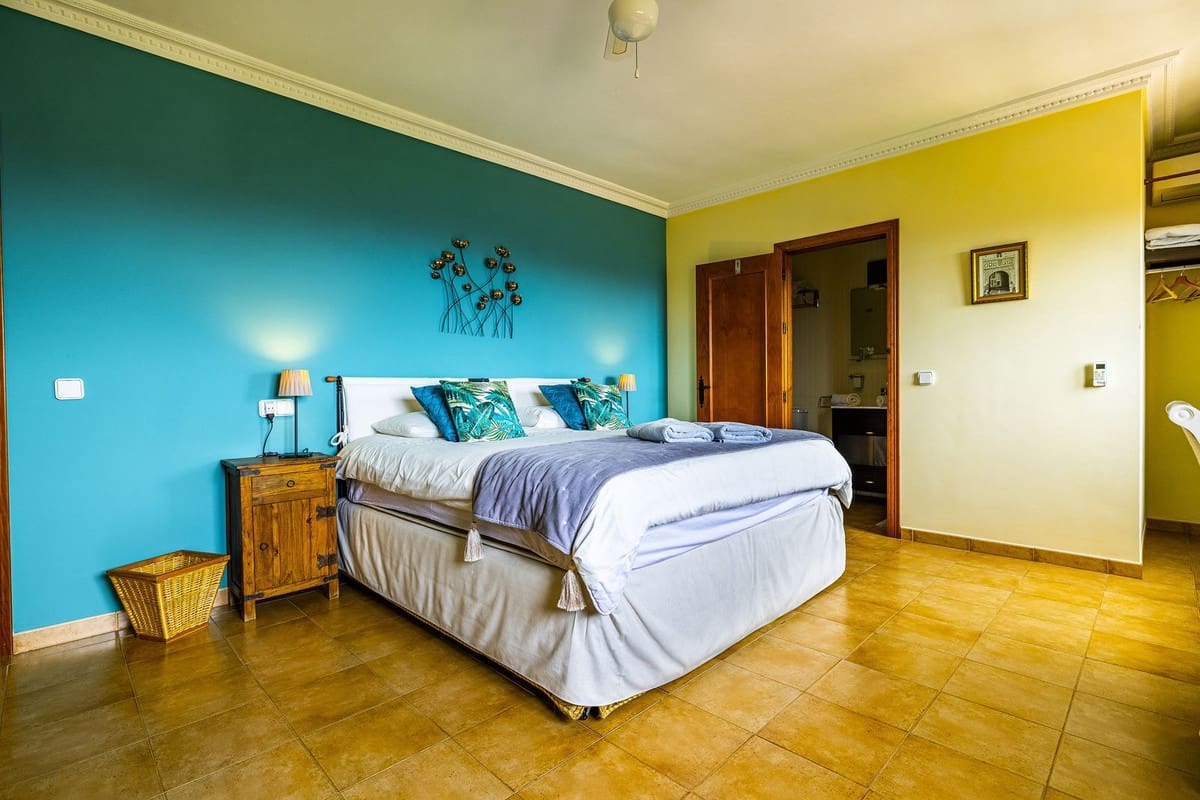 5 soveværelse Villa til salg i Competa med swimmingpool garage - € 785.000 (Ref: 8410161)